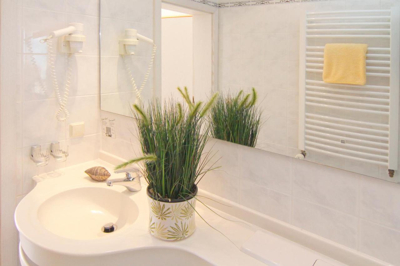 Seehotel Zur Muenz Meersburg Dış mekan fotoğraf