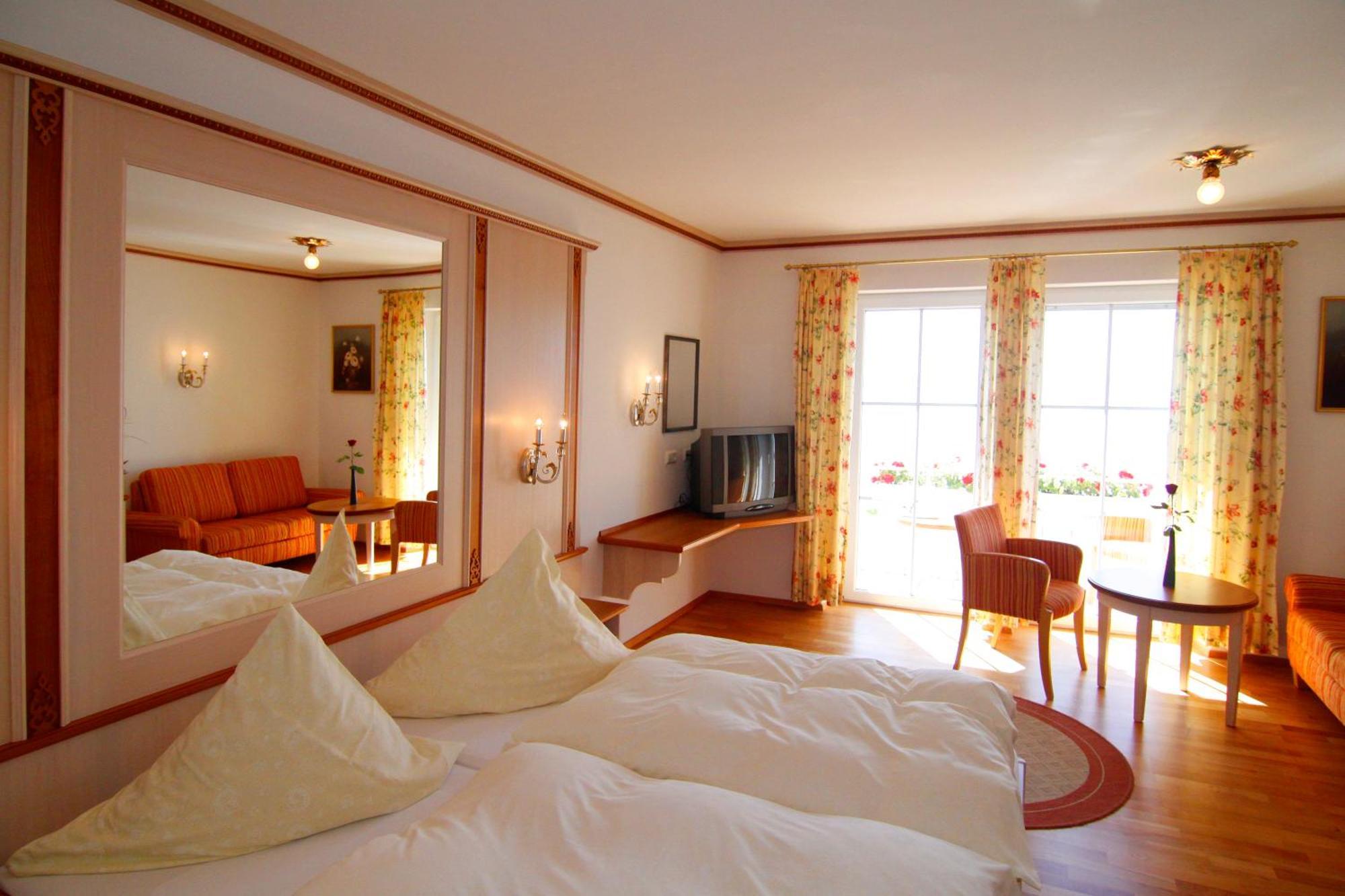 Seehotel Zur Muenz Meersburg Dış mekan fotoğraf